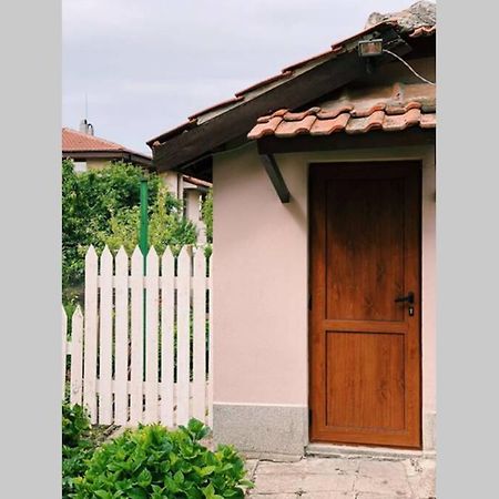 Willa Cute Little House With A White Picket Fence Burgas Zewnętrze zdjęcie